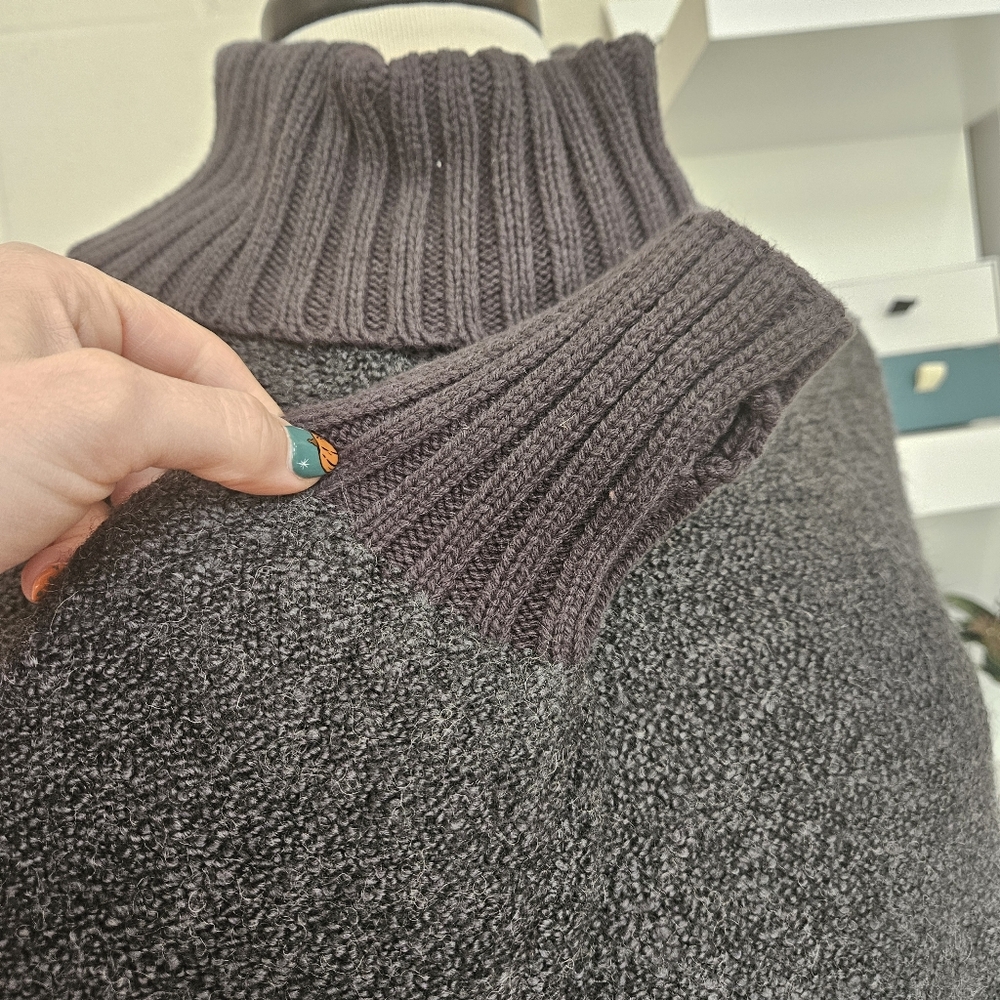 Textured Sweater - Picture 3 of 8